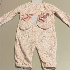 NWT 4 Piece Set. Size 3M
